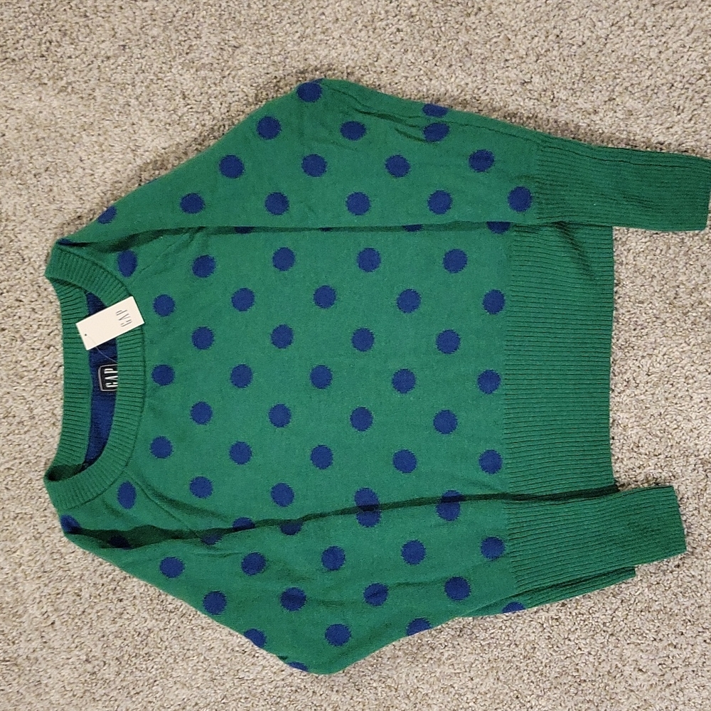 Never worn Gap Petite Medium sweater